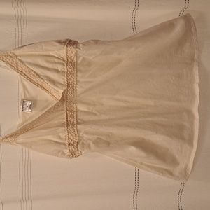 Old Navy medium crochet cream v-neck top